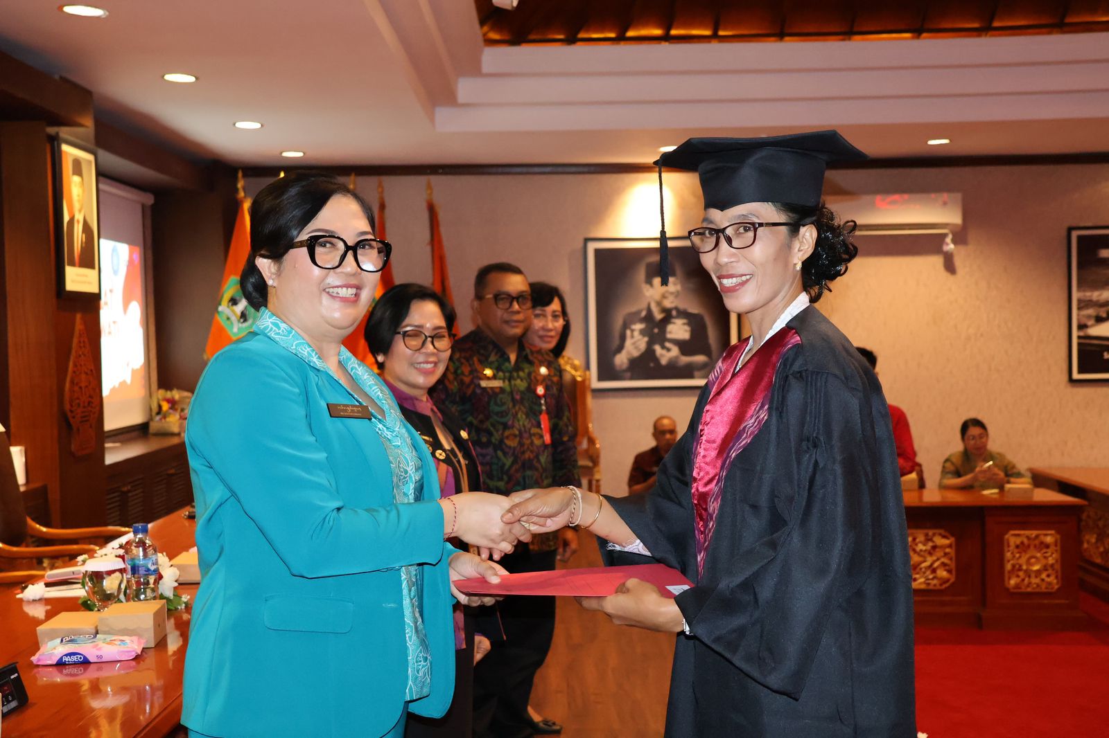 Wisuda Kader BKB Kelas Orang Tua Hebat, Ny. Rai Wahyuni Sanjaya Fokus Utama Cegah Stunting Di Tabanan