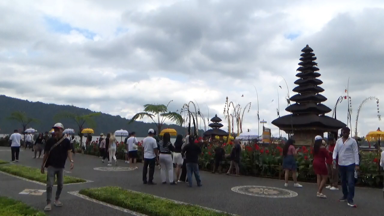 Kunjungan Wisatawan Ke Ulun Danu Beratan Turun 10 Persen Saat Libur Lebaran 2025, Festival Budaya Disiapkan Dongkrak Wisata